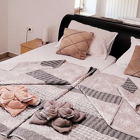 Apartmaji Soncek 伊佐拉 外观 照片