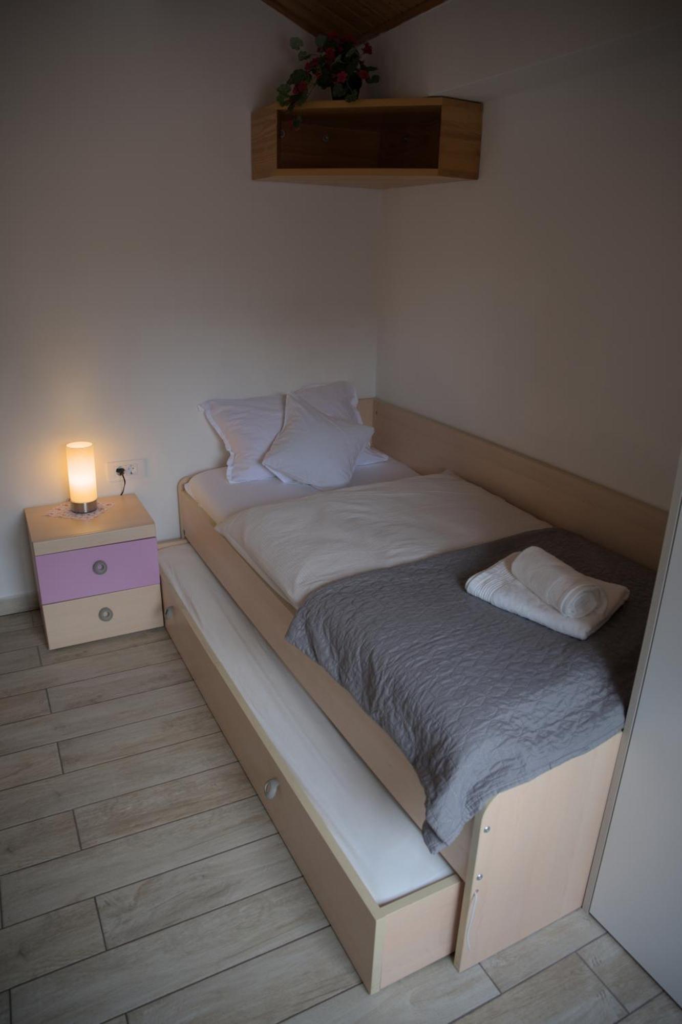 Apartmaji Soncek 伊佐拉 外观 照片